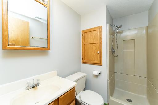 209 E Henry Street, Le Roy, MN 55951
