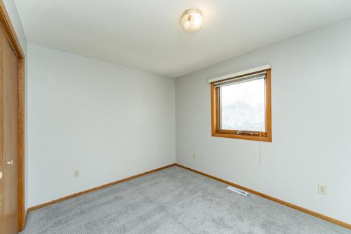 209 E Henry Street, Le Roy, MN 55951
