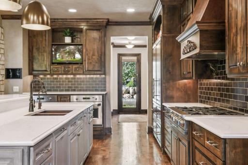 6015 Ridge Road, Excelsior, MN 55331