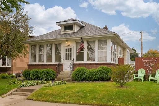 925 Otto Avenue, Saint Paul, MN 55102