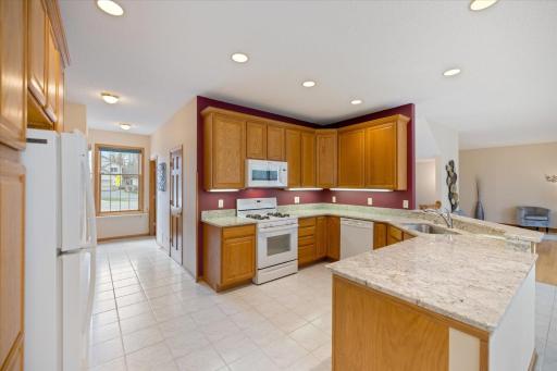 2225 75th Street E, Inver Grove Heights, MN 55077