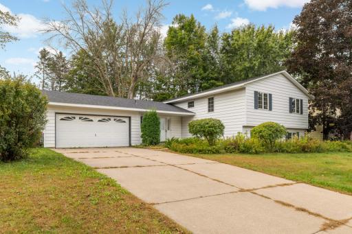 Photo for 2436 Lydia Avenue E, Saint Paul, MN 55109 - listing #6806214 2436 Lydia Avenue E, Saint Paul, MN 55109