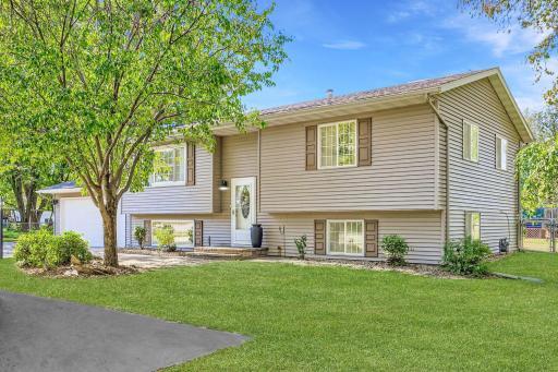9859 Parrish Avenue NE, Elk River, MN 55330