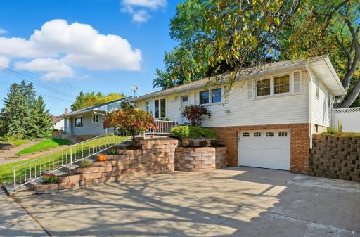 1466 Charlton Street, Saint Paul, MN 55118