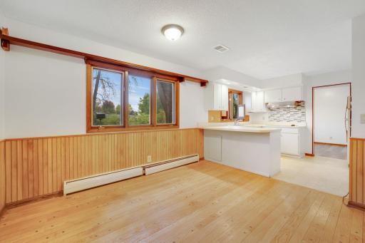 11036 27th Avenue S, Burnsville, MN 55337