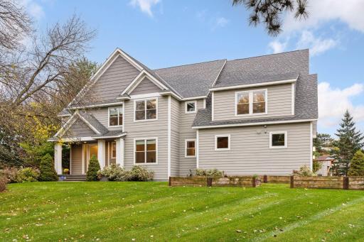 792 Hilltop Road, Mendota Heights, MN 55118