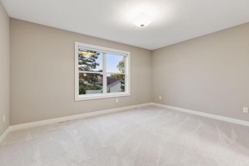 792 Hilltop Road, Mendota Heights, MN 55118