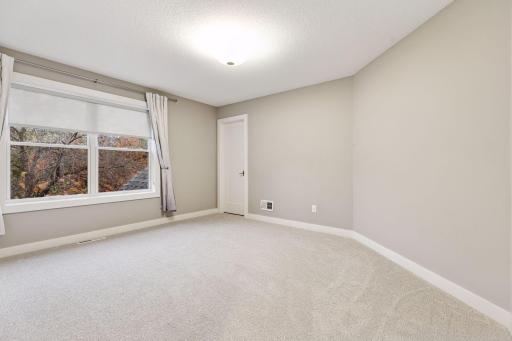 792 Hilltop Road, Mendota Heights, MN 55118