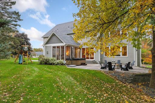 792 Hilltop Road, Mendota Heights, MN 55118