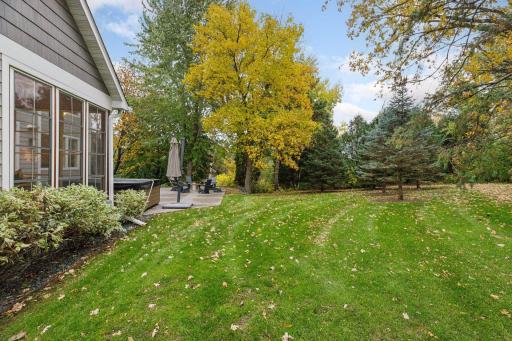 792 Hilltop Road, Mendota Heights, MN 55118