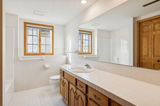 703 Wesley Lane, Saint Paul, MN 55118