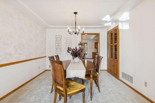 703 Wesley Lane, Saint Paul, MN 55118