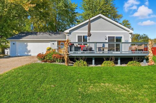 5527 Sunset Circle, Rockford, MN 55373