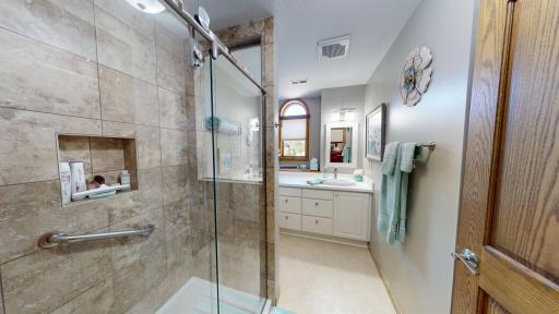 212 Broadway Avenue N, C1, Albert Lea, MN 56007