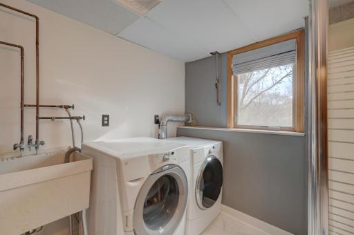 1174 Benton Way, Saint Paul, MN 55112