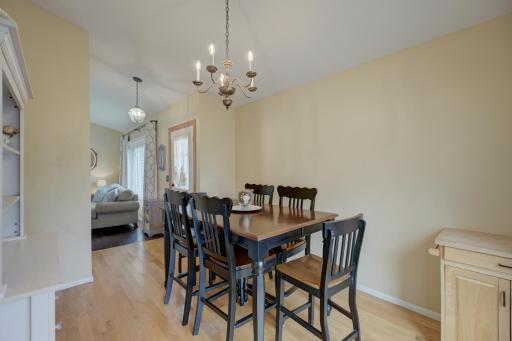 1174 Benton Way, Saint Paul, MN 55112