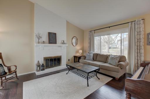 1174 Benton Way, Saint Paul, MN 55112