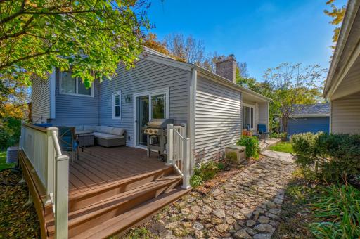 1174 Benton Way, Saint Paul, MN 55112