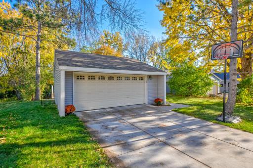 1174 Benton Way, Saint Paul, MN 55112