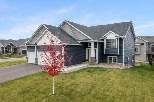 Gorgeous home! Just like new! 2024 built and move-in ready!