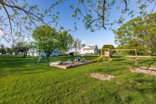 22842 530th Street, West Concord, MN 55985