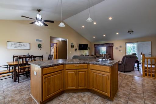 22842 530th Street, West Concord, MN 55985