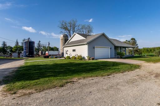22842 530th Street, West Concord, MN 55985