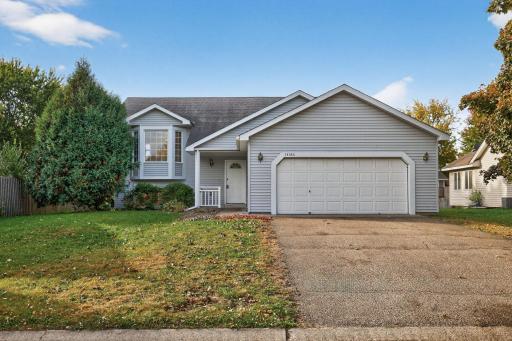Welcome home to 14786 Hallmark Drive in Apple Valley MN!