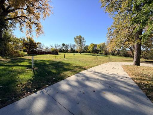 622 Woodcrest Avenue, Worthington, MN 56187