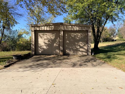 622 Woodcrest Avenue, Worthington, MN 56187
