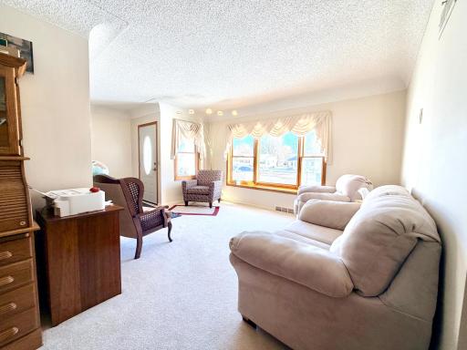 622 Woodcrest Avenue, Worthington, MN 56187