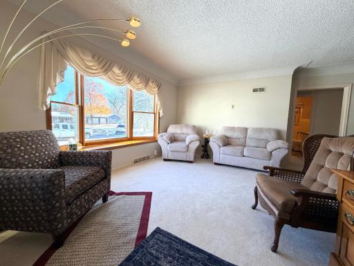 622 Woodcrest Avenue, Worthington, MN 56187