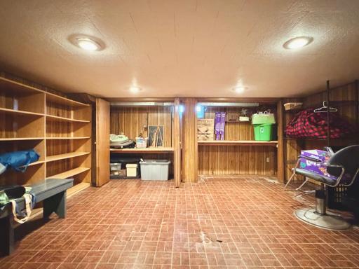 622 Woodcrest Avenue, Worthington, MN 56187