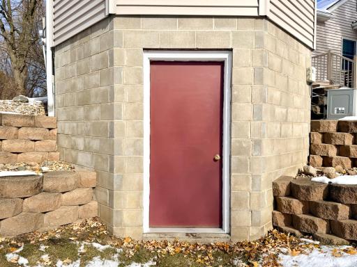 622 Woodcrest Avenue, Worthington, MN 56187