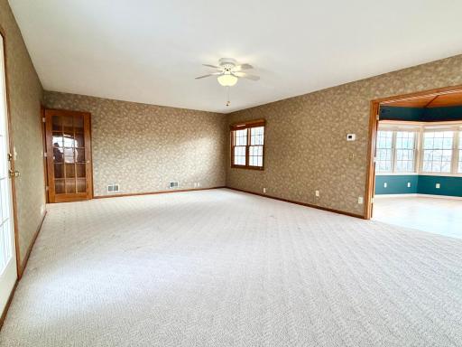622 Woodcrest Avenue, Worthington, MN 56187