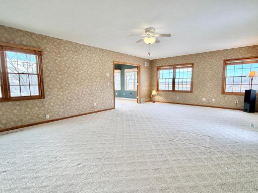 622 Woodcrest Avenue, Worthington, MN 56187