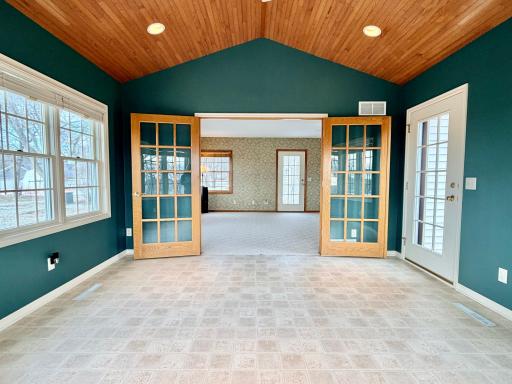 622 Woodcrest Avenue, Worthington, MN 56187