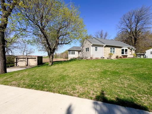 622 Woodcrest Avenue, Worthington, MN 56187