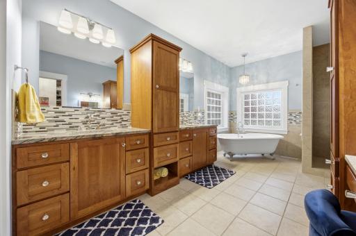 310 48th Avenue SW, Moorhead, MN 56560
