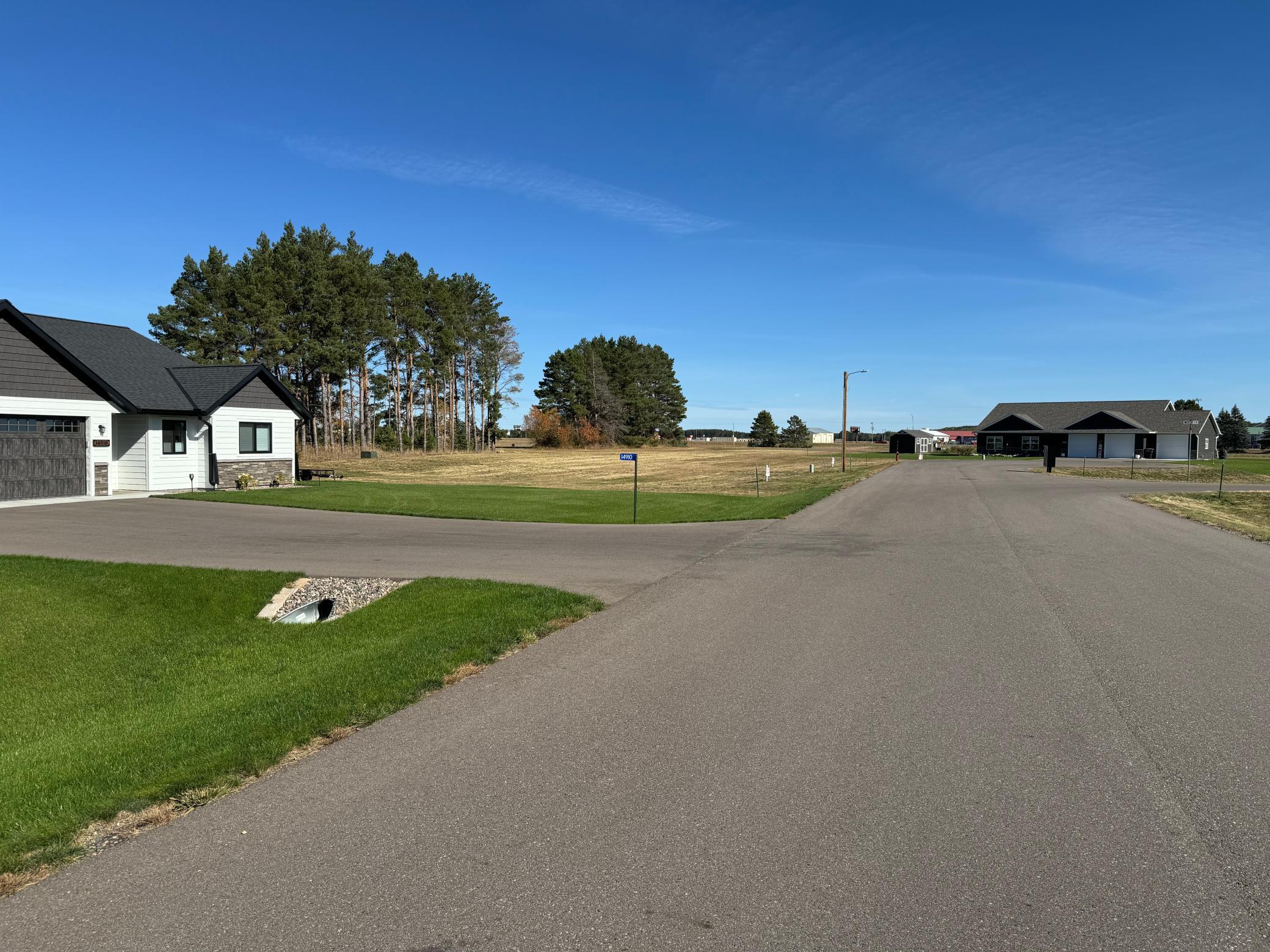 City water and sewer, electric and natural gas to lots