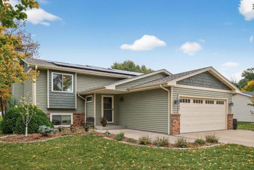 2337 Maxwell Lane, Chaska, MN 55318