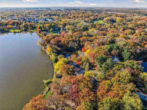 10 W Shore Road, Saint Paul, MN 55127