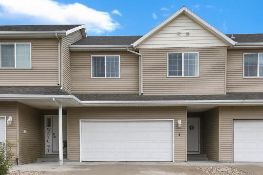 1208 Westport Beach Way, B, West Fargo, ND 58078