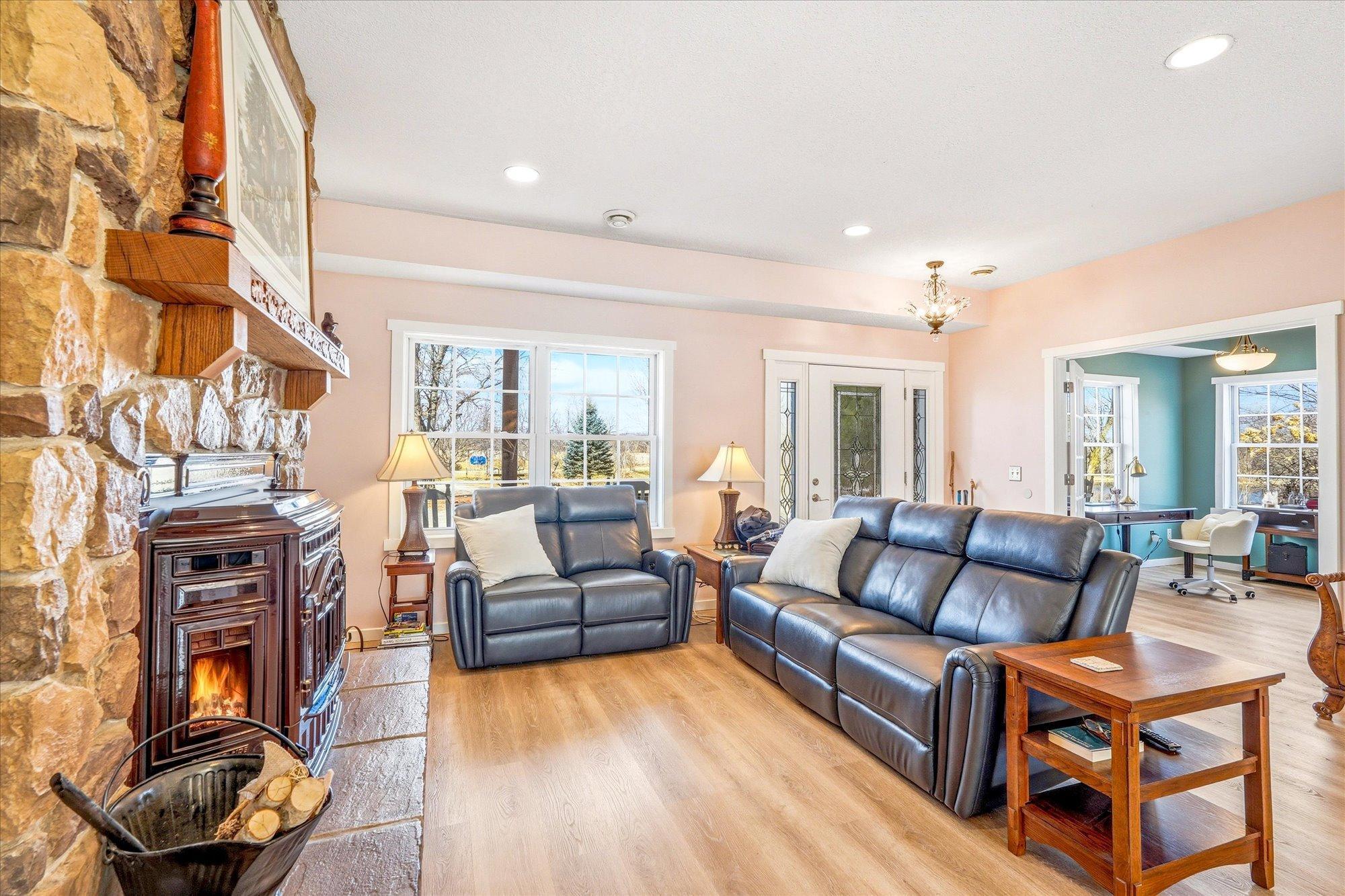 8 - Kitchen Looking Out.jpg