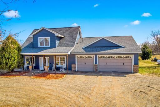 46461 Tucker Street NE, Cambridge, MN 55008