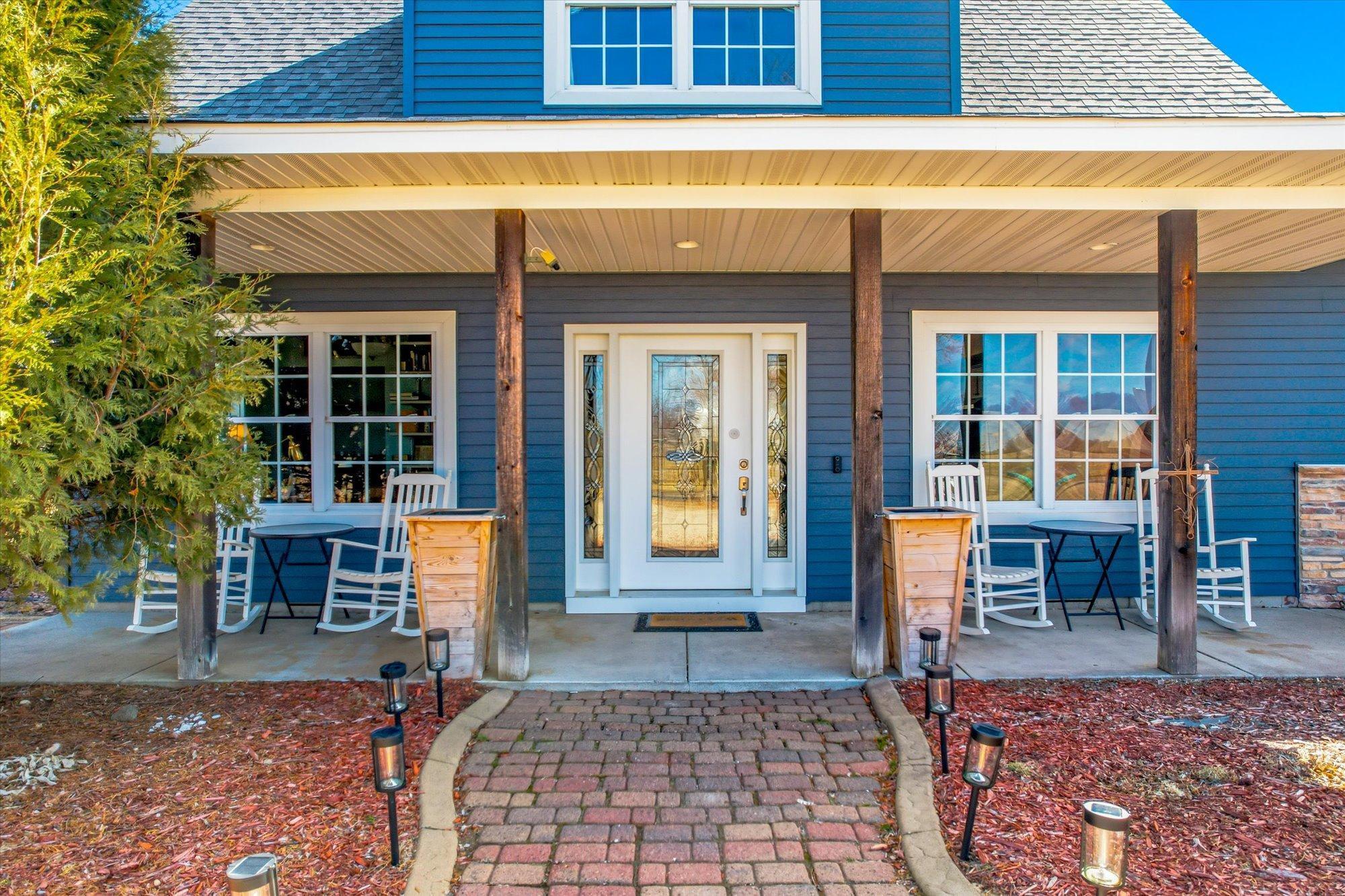 3 - Curbside Closeup.jpg