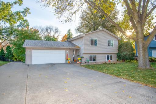 14145 36th Avenue N, Minneapolis, MN 55447