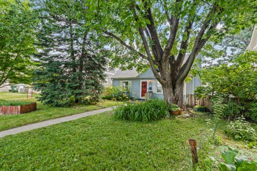 6717 Queen Avenue S, Minneapolis, MN 55423