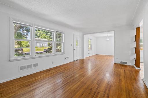 6717 Queen Avenue S, Minneapolis, MN 55423