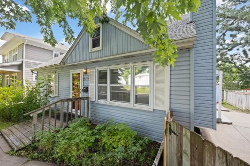 6717 Queen Avenue S, Minneapolis, MN 55423